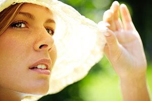 Does sun help acne or make it worse
