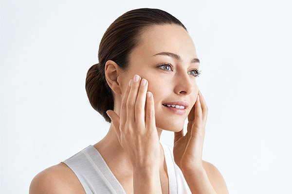 How to apply anti-pigment cream